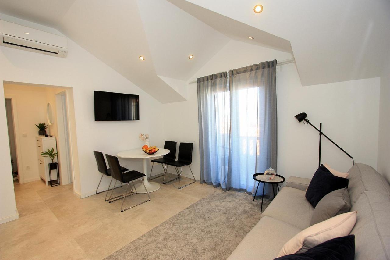 Apartman Ivana Supetar Exterior foto